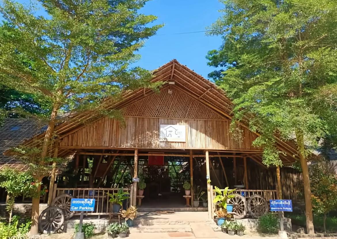 Bamboo Hut Restaurant